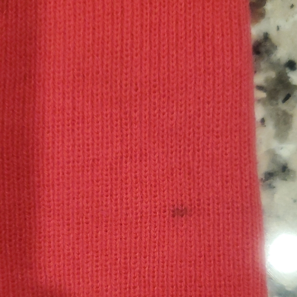 Helly Hansen Kids Red Knit Hat - Picture 3 of 3